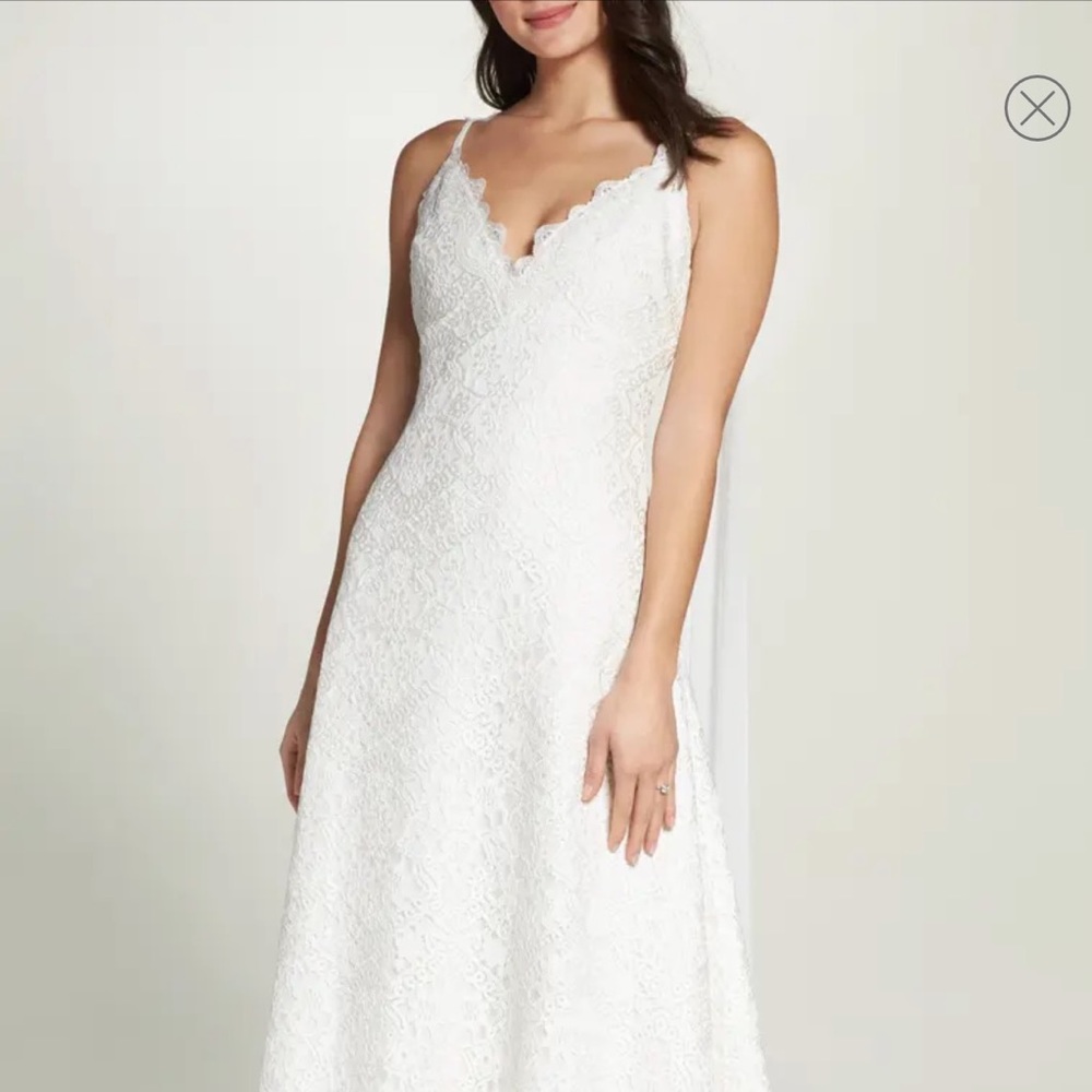 Foxiedox White Lace & Chiffon Wedding Dress